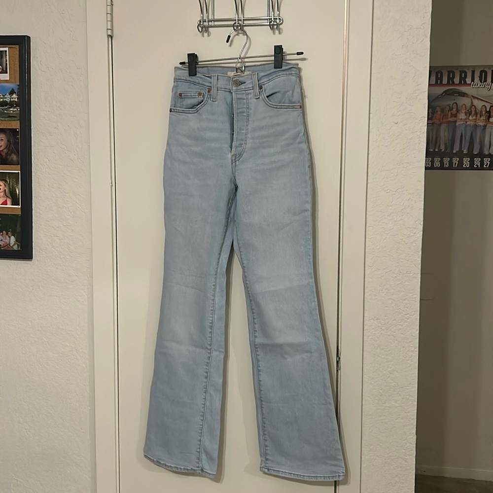 Levi jeans
